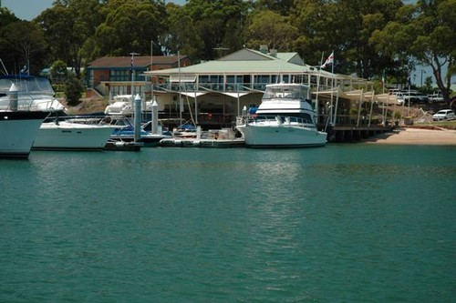 The large fueldock provides easy access - Soldiers Point Marina Port Stephens NSW © Soldiers Point Marina http://www.soldierspointmarina.com.au
